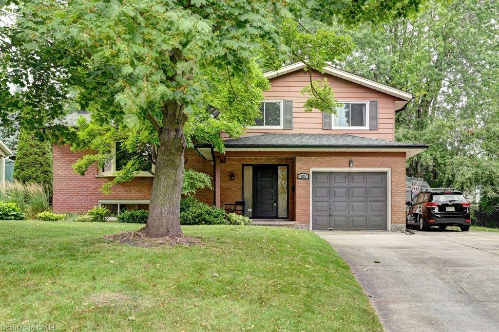163 Chelford Crescent