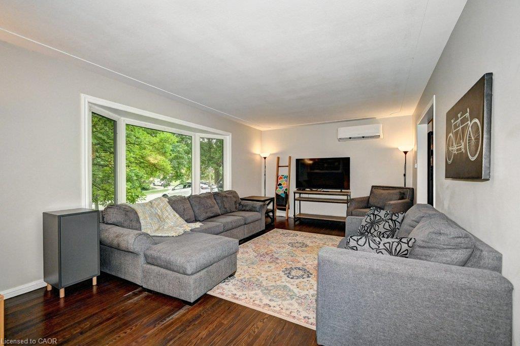 163 Chelford Crescent Property Photo 6