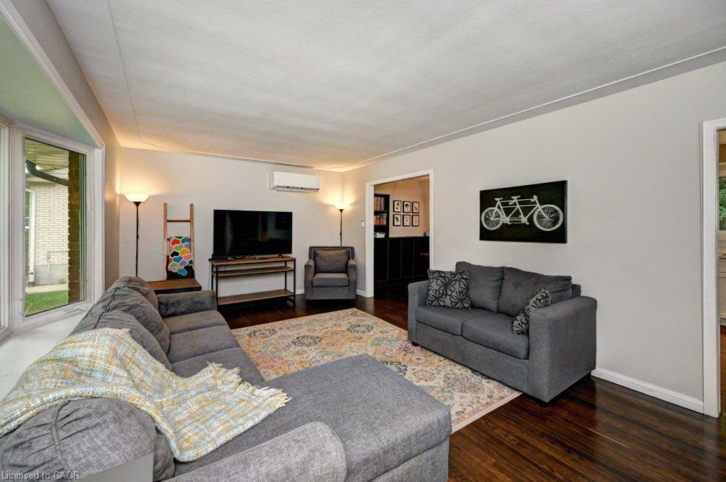 163 Chelford Crescent Property Photo 7