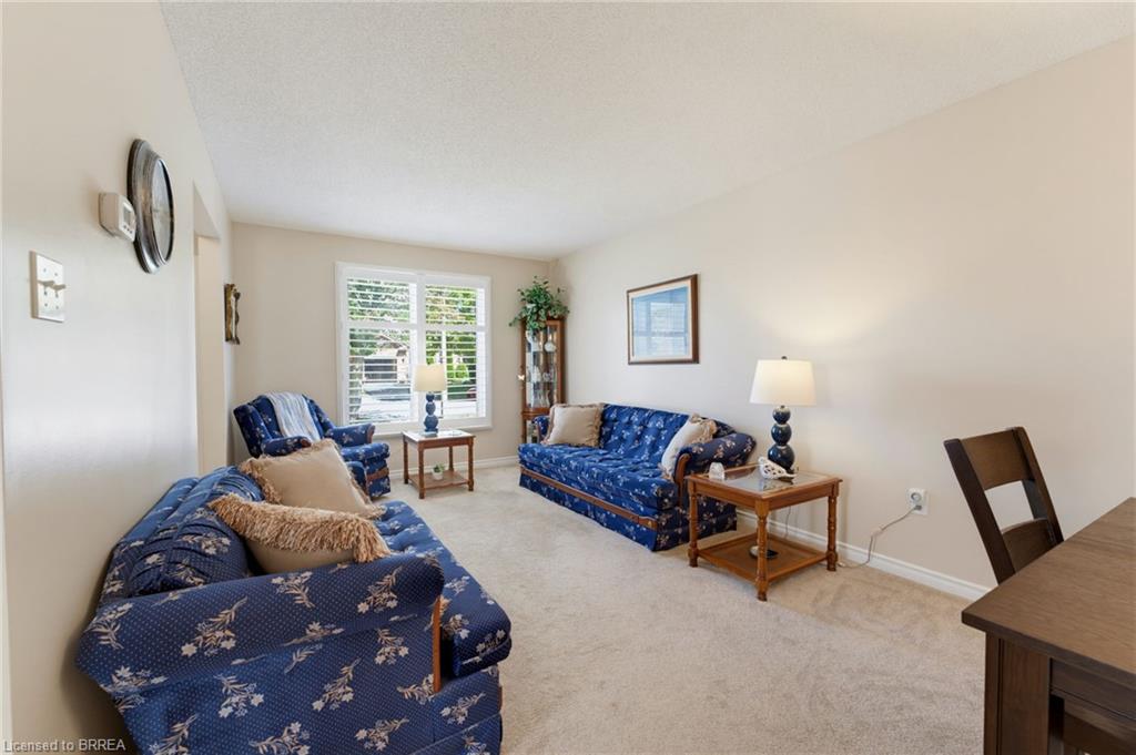 42 Buchanan Crescent Property Photo 6