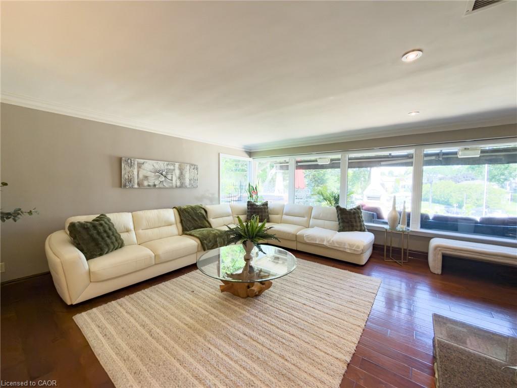 22 Ryerse Crescent Property Photo 8