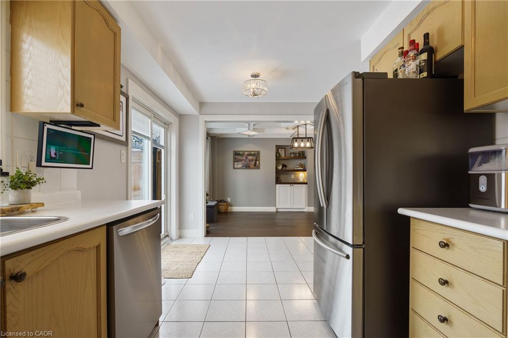 213 Fellowes Crescent Property Photo 14