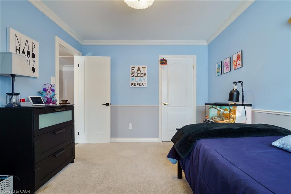 213 Fellowes Crescent Property Photo 25