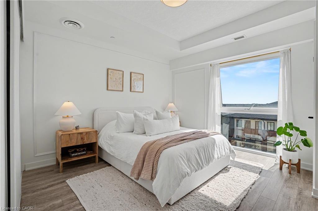 414-16 Markle Crescent Property Photo 15