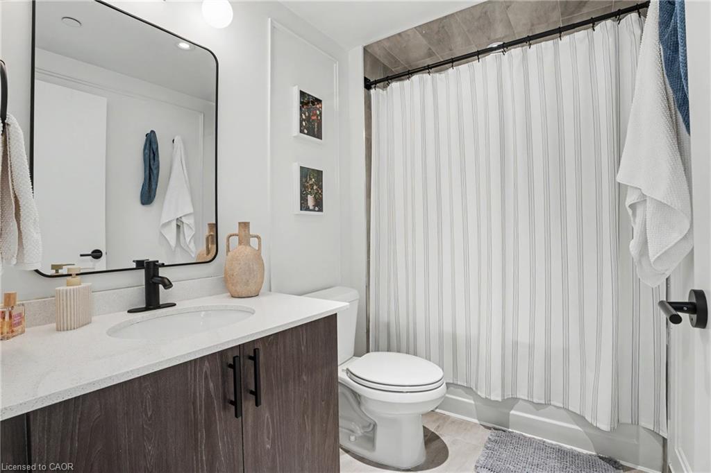 414-16 Markle Crescent Property Photo 17