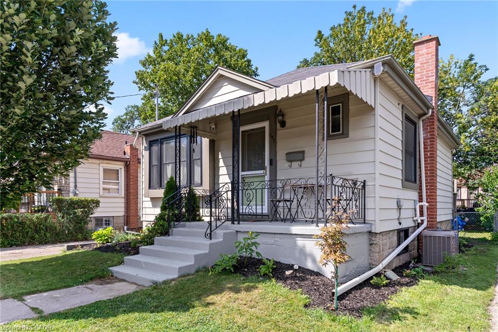 197 Crockett Street Property Photo 4