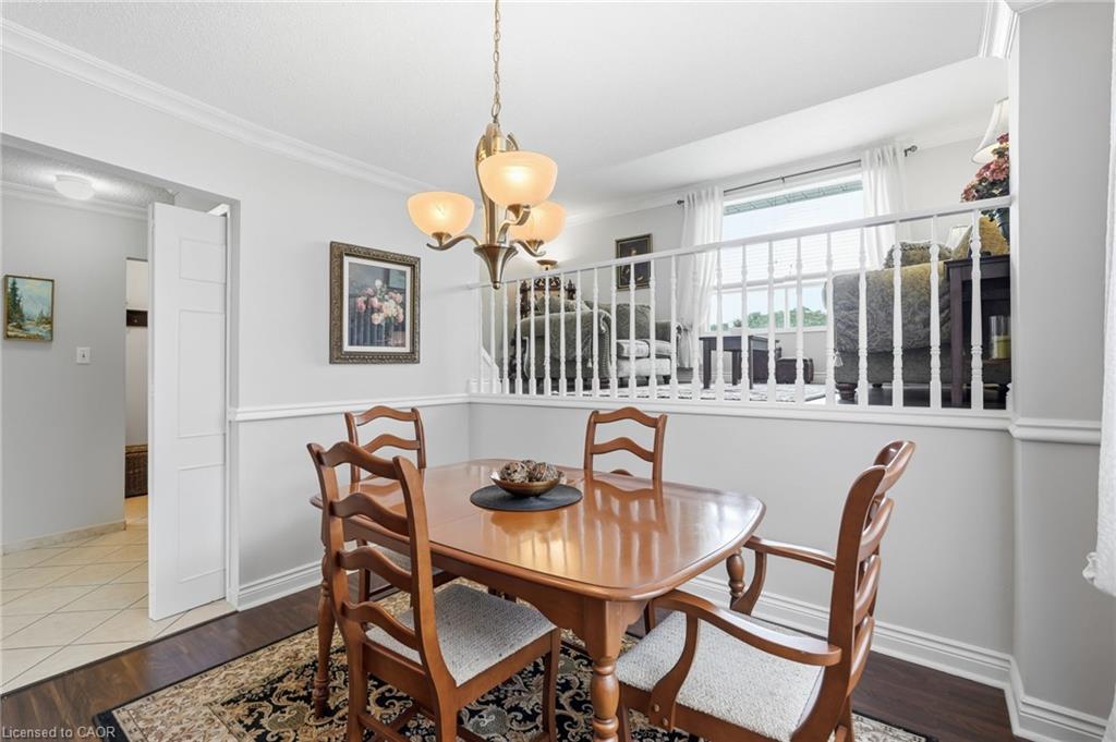 30 Twinoaks Crescent Property Photo 12