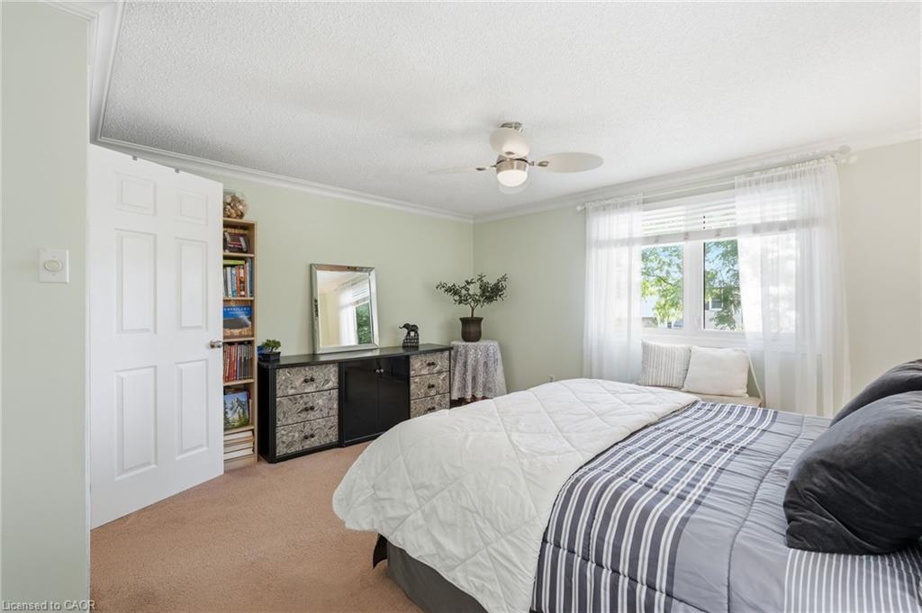 30 Twinoaks Crescent Property Photo 25
