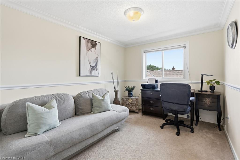 30 Twinoaks Crescent Property Photo 27