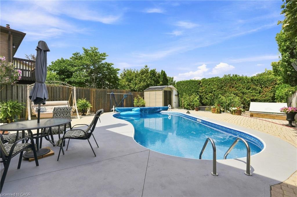 30 Twinoaks Crescent Property Photo 39