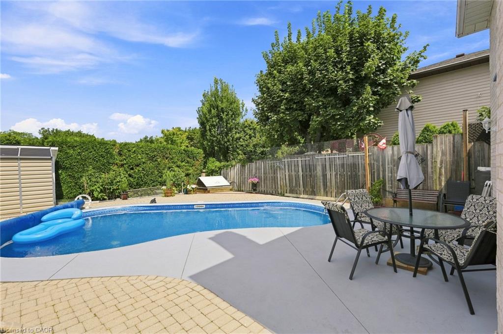 30 Twinoaks Crescent Property Photo 40