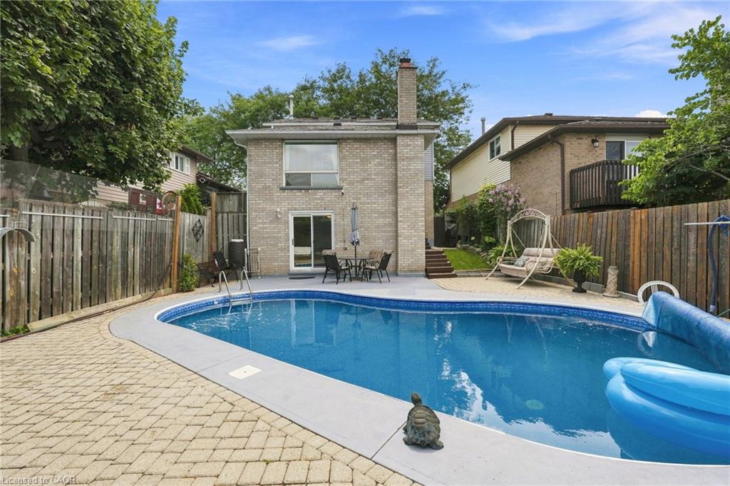 30 Twinoaks Crescent Property Photo 42