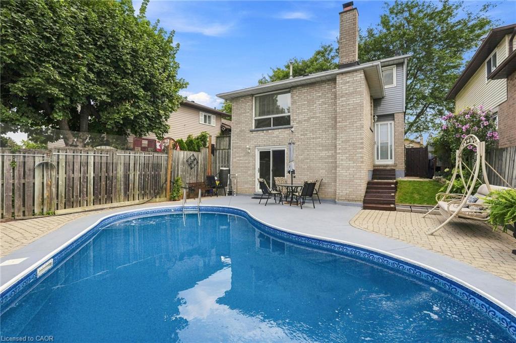 30 Twinoaks Crescent Property Photo 43