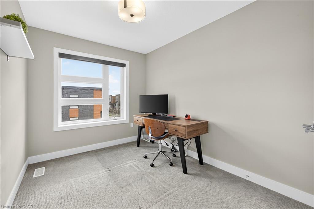 57-60 Arkell Road Property Photo 32