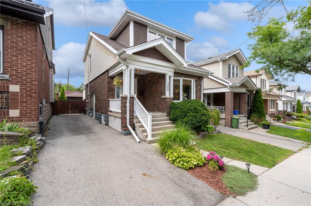 266 London Street S Property Photo 4