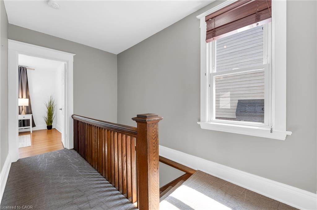 266 London Street S Property Photo 18