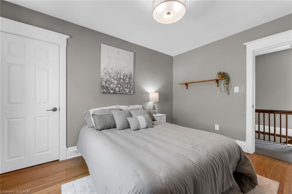 266 London Street S Property Photo 23