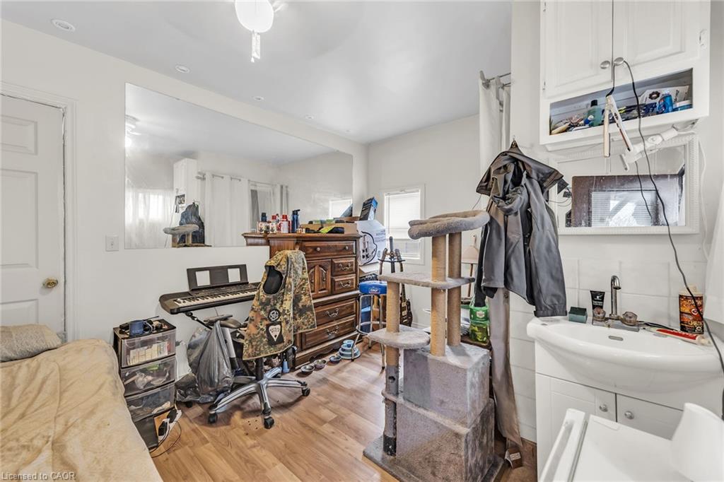 1367 Cannon Street E Property Photo 18