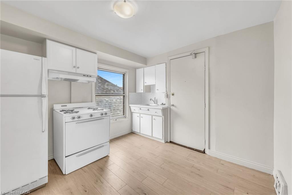 1367 Cannon Street E Property Photo 23