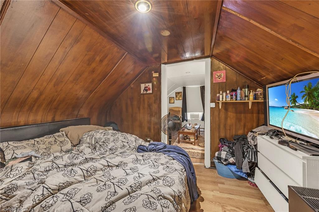 1367 Cannon Street E Property Photo 32