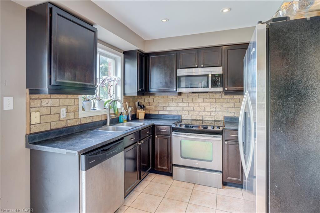33 Slater Court Property Photo 17