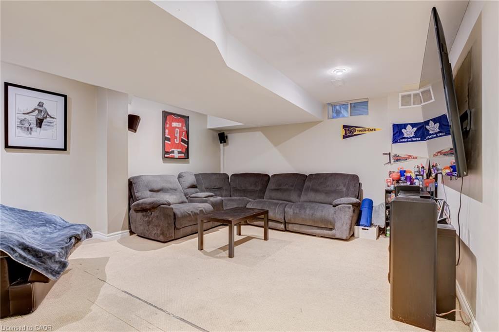33 Slater Court Property Photo 39
