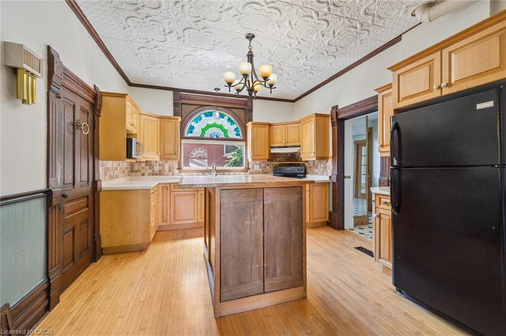 5 West Street Property Photo 10