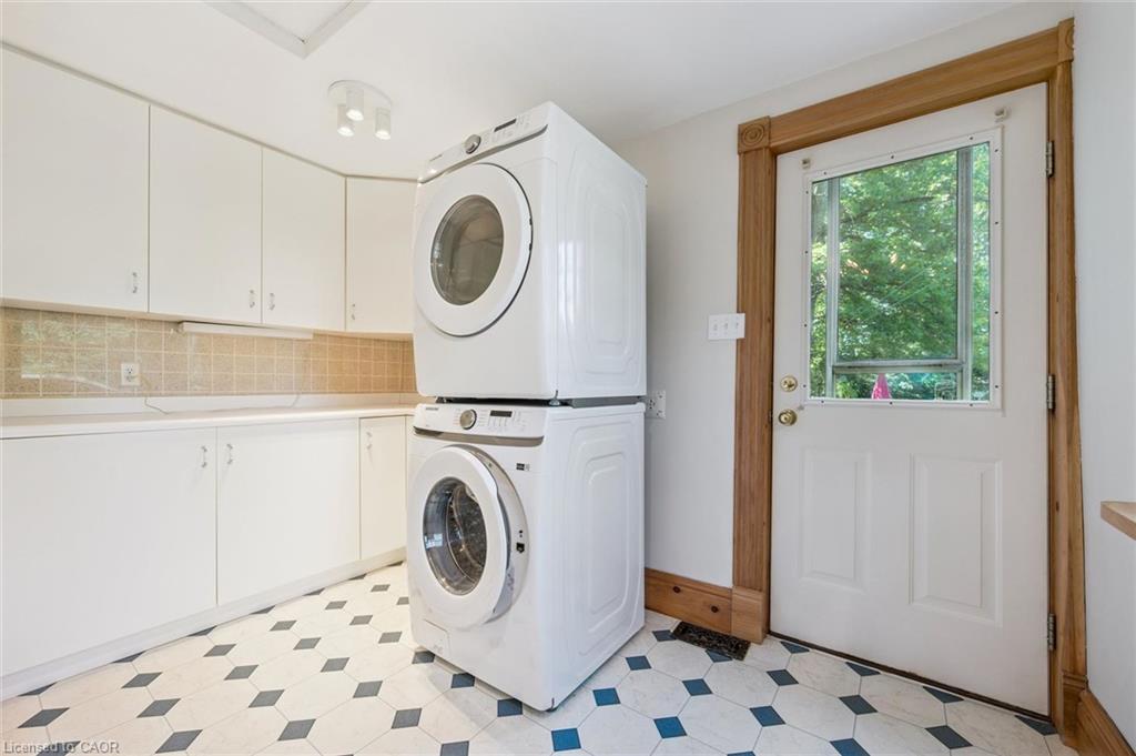 5 West Street Property Photo 14
