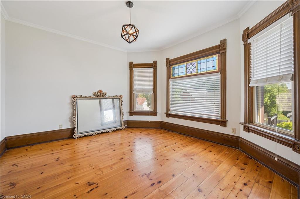 5 West Street Property Photo 16