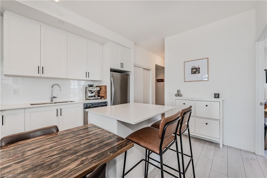 1803-55 Duke Street W Property Photo 5