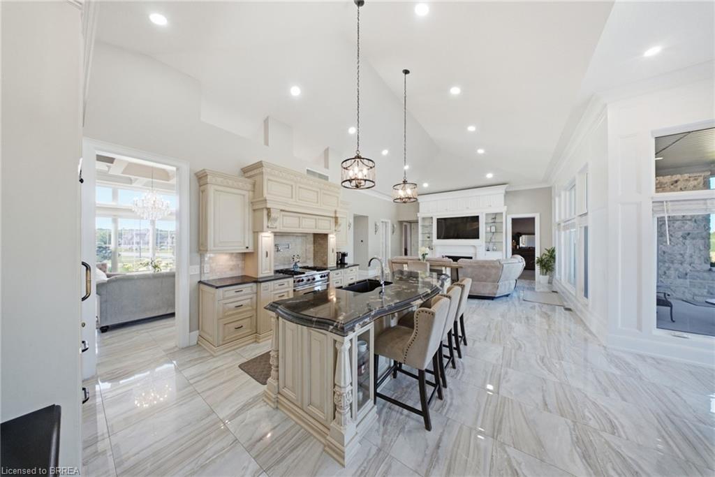 18 Harper Boulevard Property Photo 14