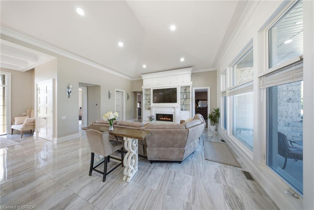 18 Harper Boulevard Property Photo 15