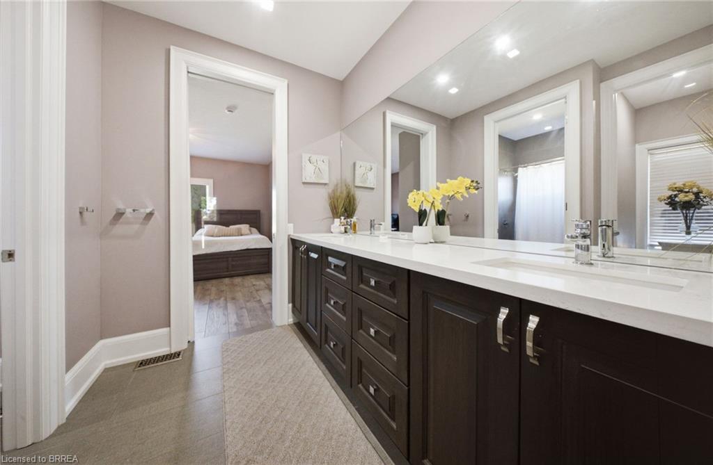 18 Harper Boulevard Property Photo 19