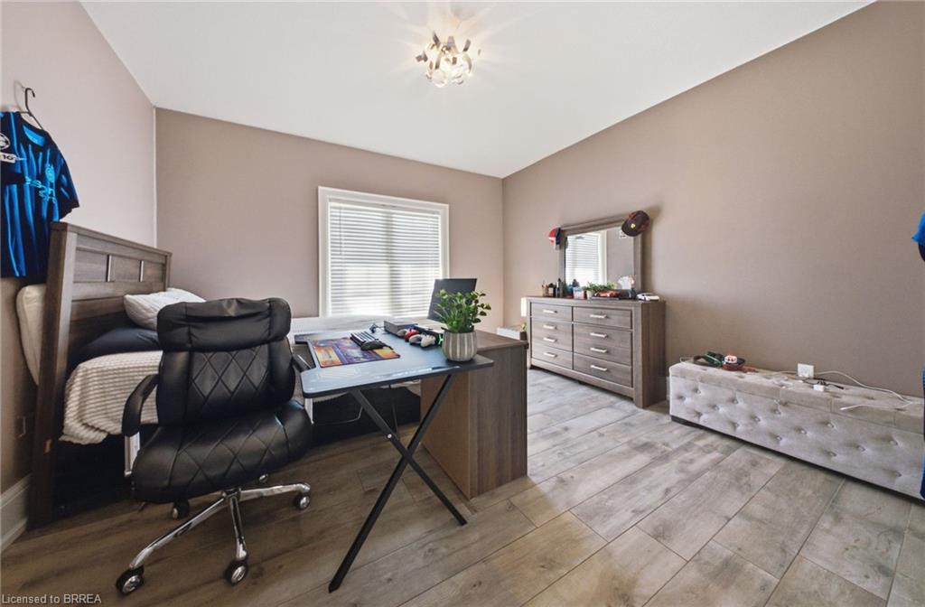 18 Harper Boulevard Property Photo 20