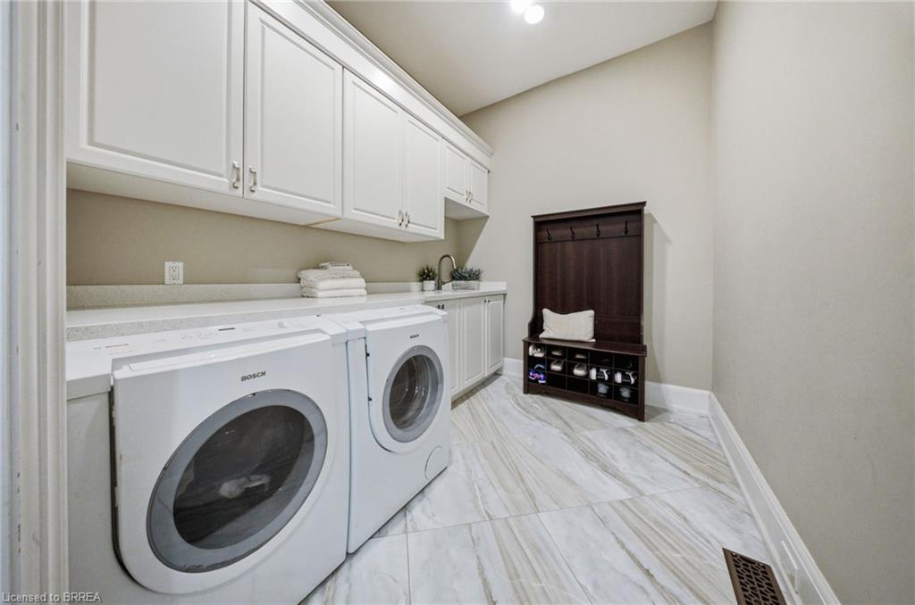 18 Harper Boulevard Property Photo 21
