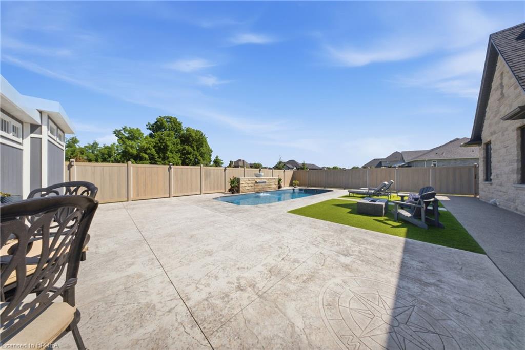 18 Harper Boulevard Property Photo 44