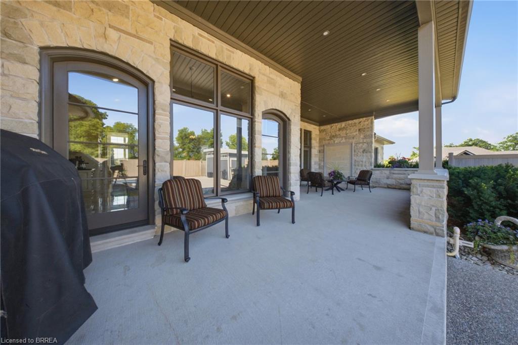 18 Harper Boulevard Property Photo 46