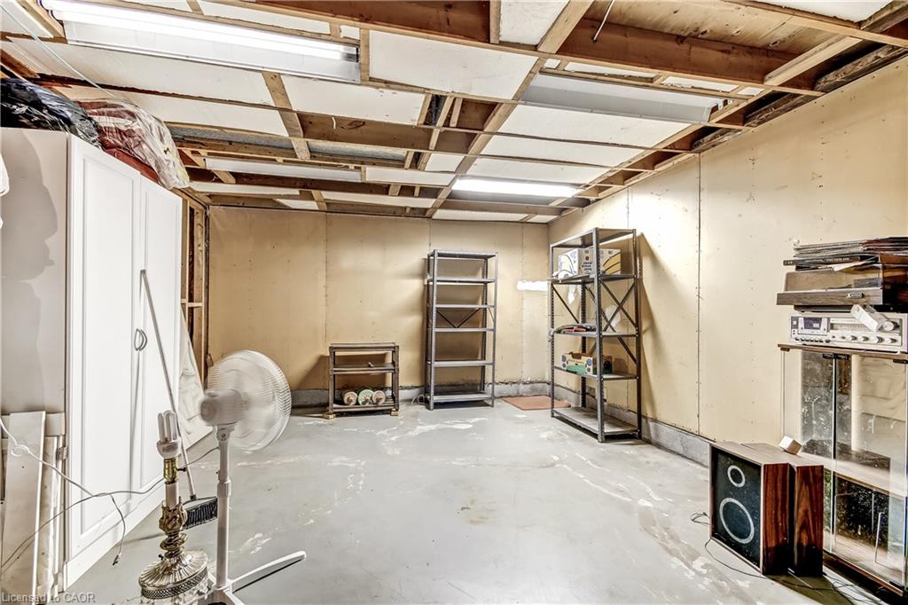 965 St George Street Property Photo 11