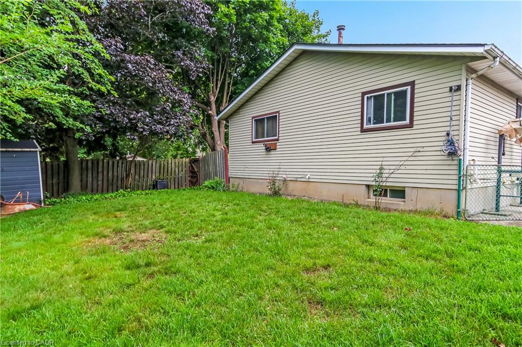 965 St George Street Property Photo 16