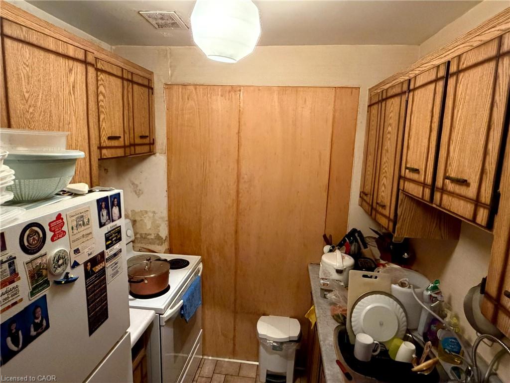 306-921 Midland Avenue Property Photo 8