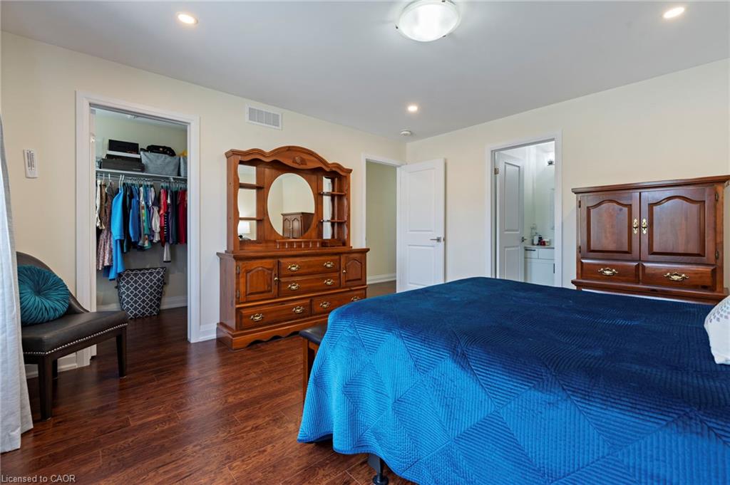 26 Amber Street Property Photo 16