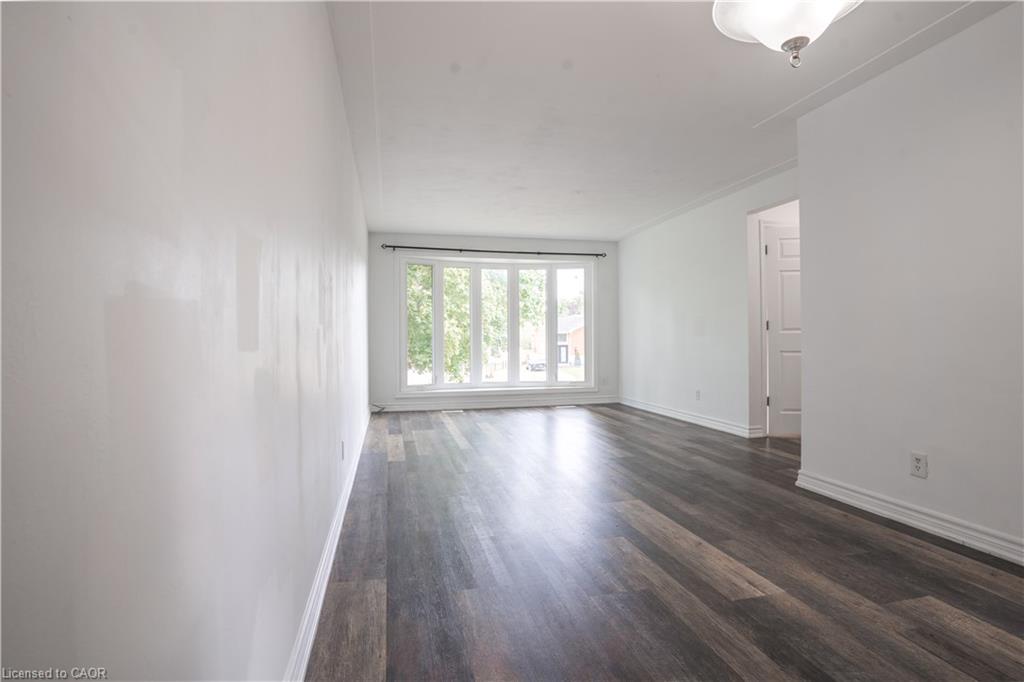 695 Glen Forrest Boulevard Property Photo 5