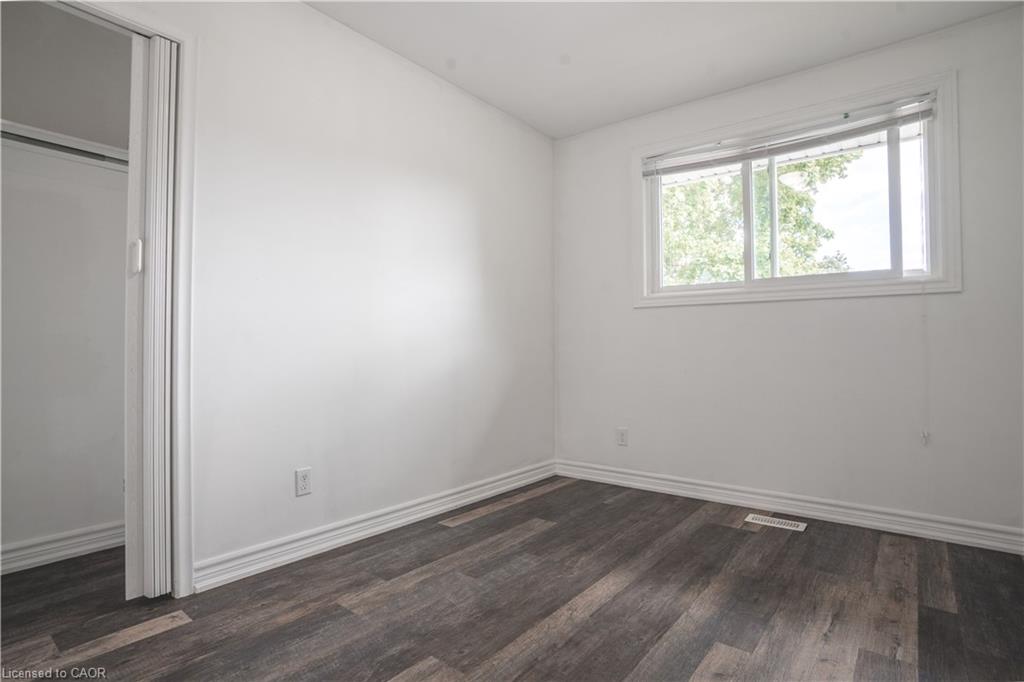 695 Glen Forrest Boulevard Property Photo 11
