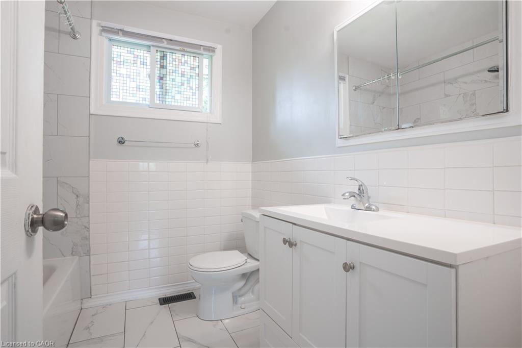 695 Glen Forrest Boulevard Property Photo 17