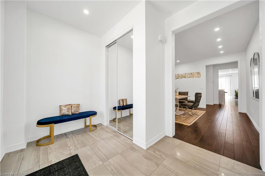 19 Findlay Way Property Photo 8