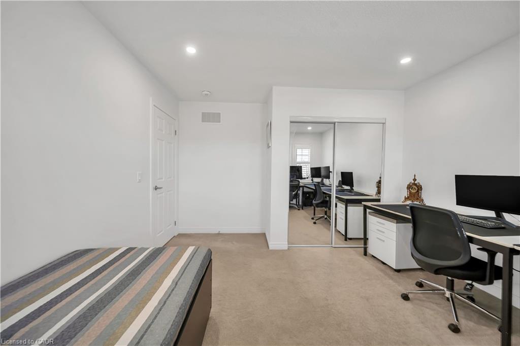 19 Findlay Way Property Photo 31