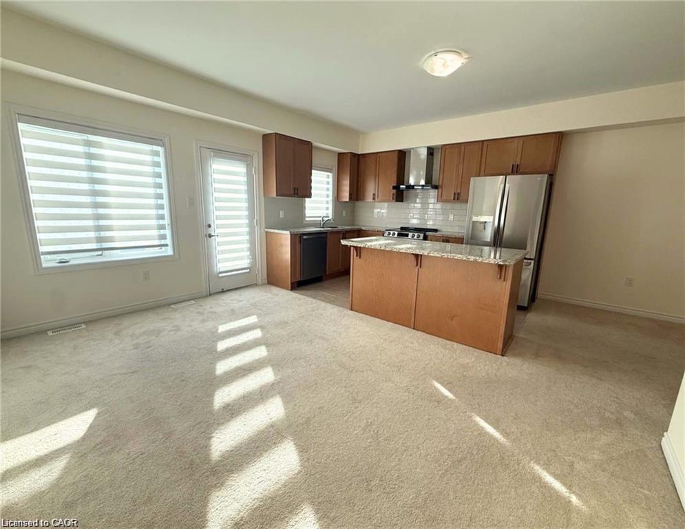 65-305 Garner Road W Property Photo 4