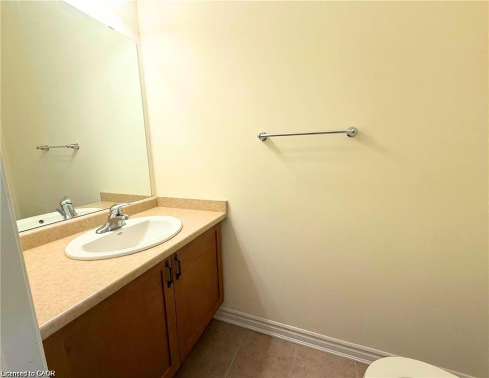 65-305 Garner Road W Property Photo 10