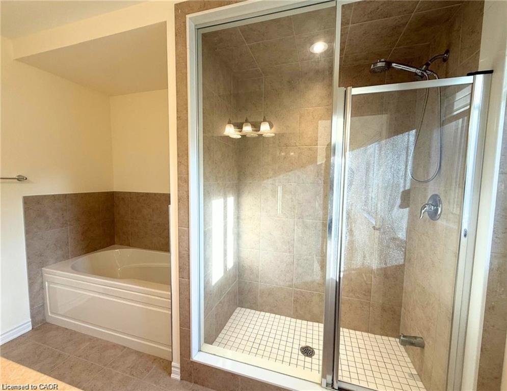 65-305 Garner Road W Property Photo 23