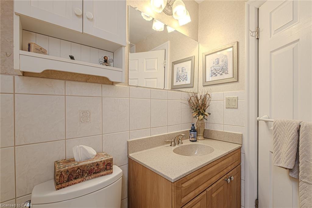 109 Talbot Street N Property Photo 26